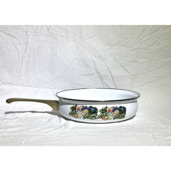 Unbranded Other - Vintage Garden Harvest Frying Pan Enamel No Lid Brass Handle 10 In Grannycore